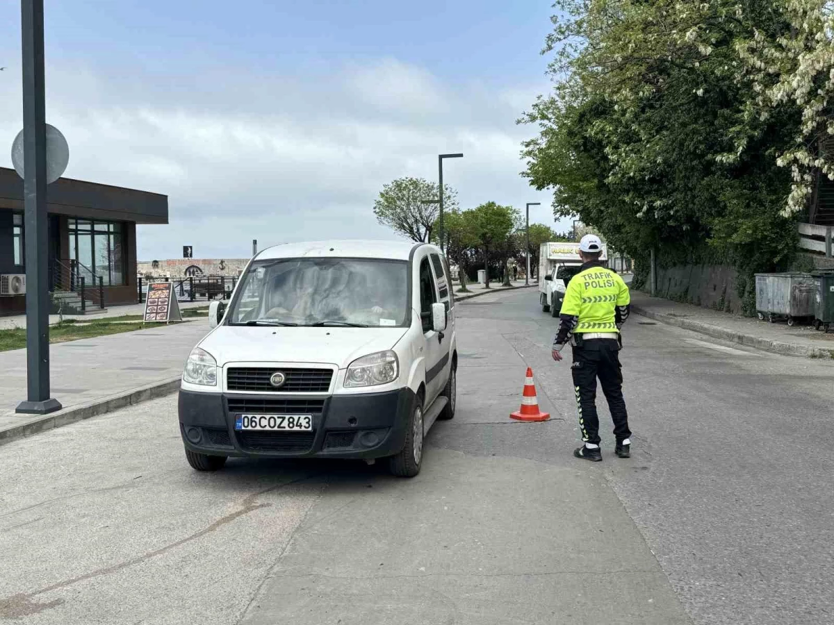 Zonguldak İl Emniyet Müdürlüğüne bağlı trafik ekipleri uygulama yaptı