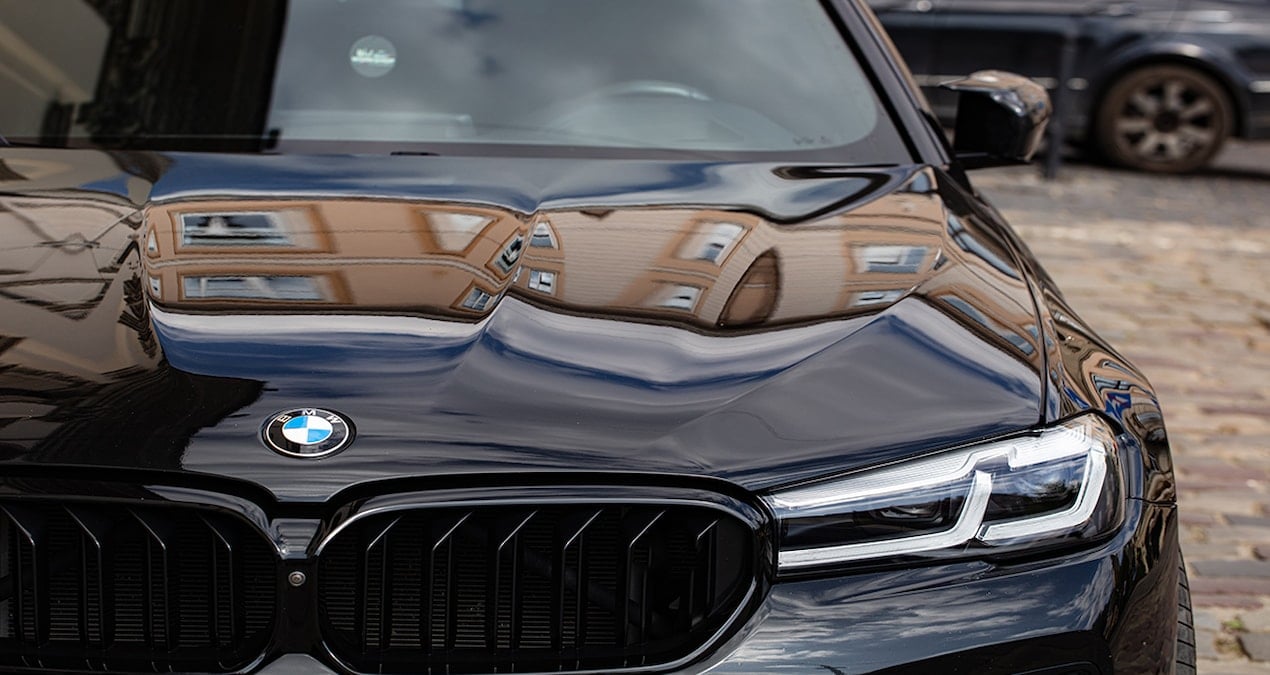 dev otomobil markasi bmw 1 milyondan fazla aracini geri cagriyor alev aliyor MOFeWmG1