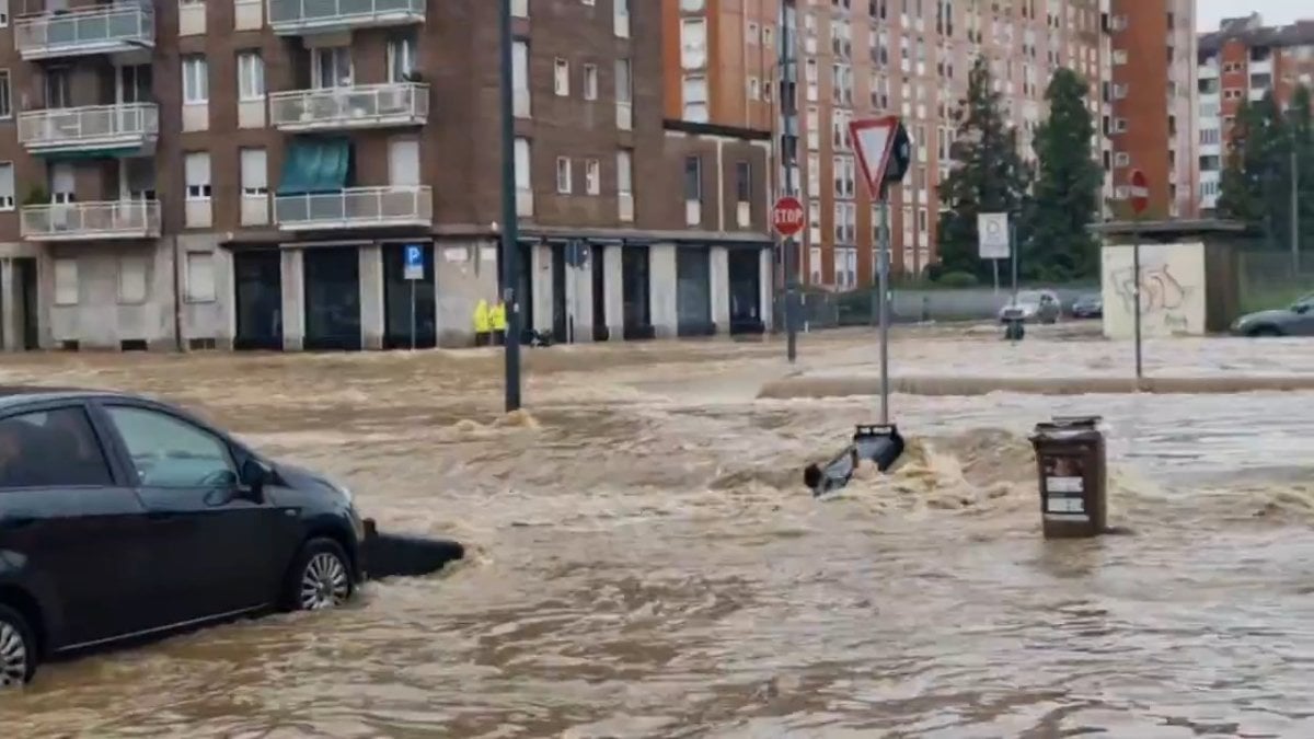 italyada saganak sele neden oldu ANhRUxdE