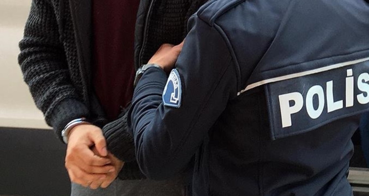 tekirdagda trafikte aracindan havaya ates acan surucu gozaltina alindi 1xKTisht