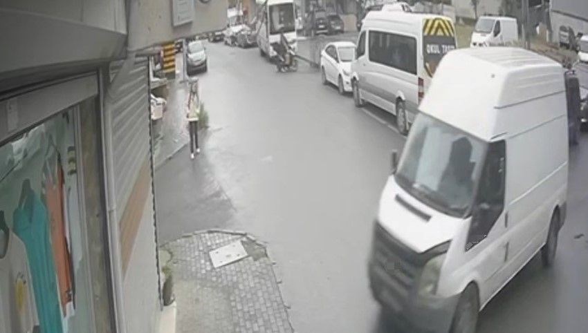 avcilarda freni bosalan panelvan dukkana daldi 5NNdy51L