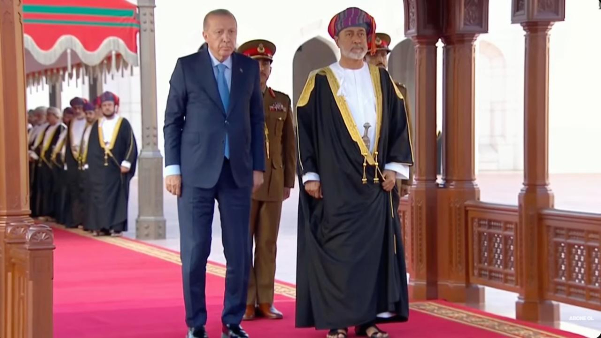 cumhurbaskani erdogan ummanda resmi torenle karsilandi hmVeNYQX.jpg