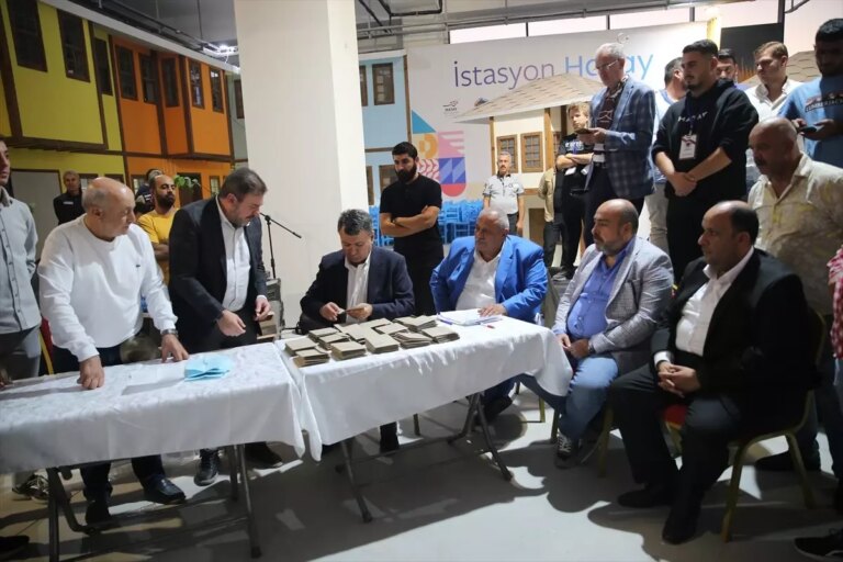 ethem cakir hataysporun yeni baskani prpzwFmY.jpg