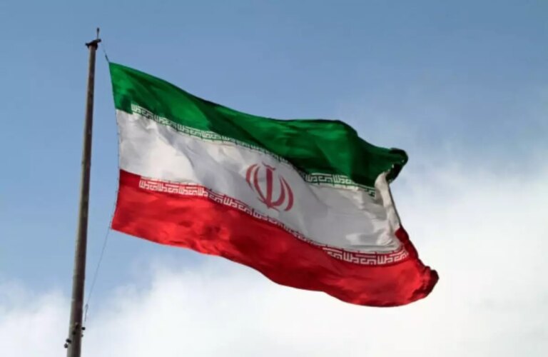 iran meclisi ulusal para biriminden dort sifiri kaldirdi 1NagBN44