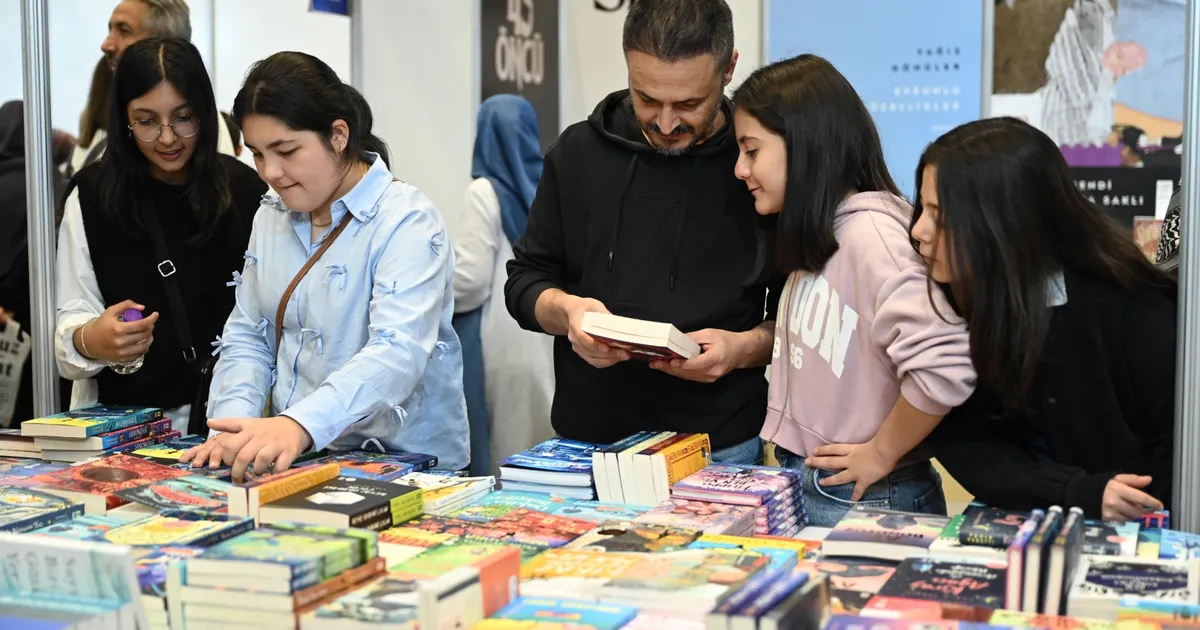 konya kitap gunlerine kitapseverlerden buyuk ilgi kKjVPYSF.webp