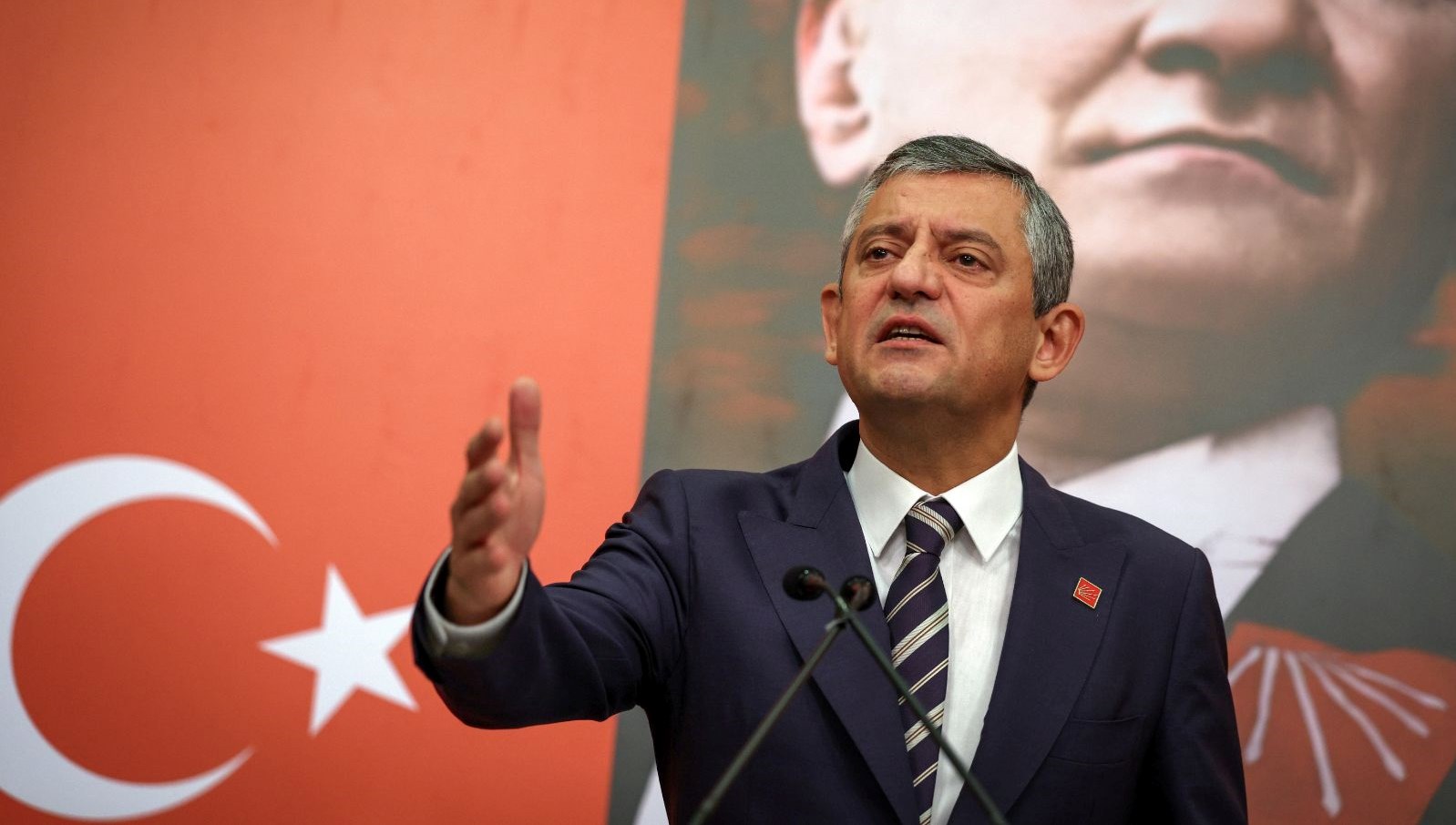 ozgur ozel yanitladi chp mansur yavasi cumhurbaskani adayi gosterir mi NKPi5Hx7