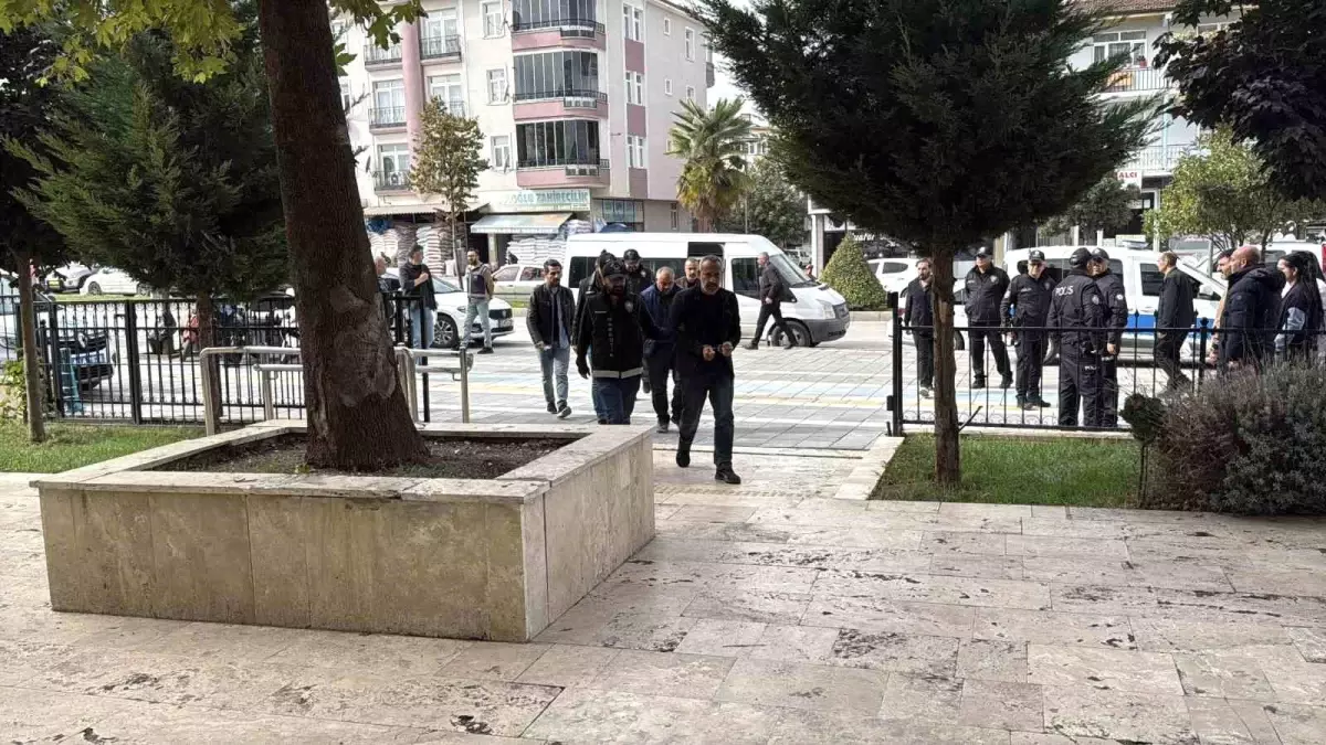 tokatta uyusturucu operasyonu 3 supheli yakalandi Hd5DXmlf.jpg