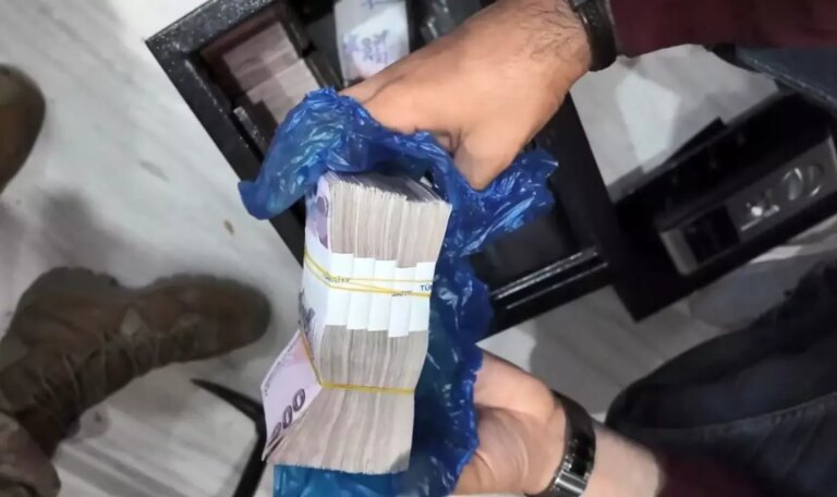 mersinde loca bileti dolandiriciligina siki operasyon vSp1s6Vw.jpg