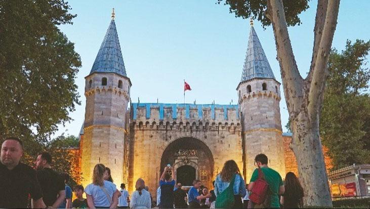 Topkapı Sarayı’nda gece ziyaretleri başlıyor